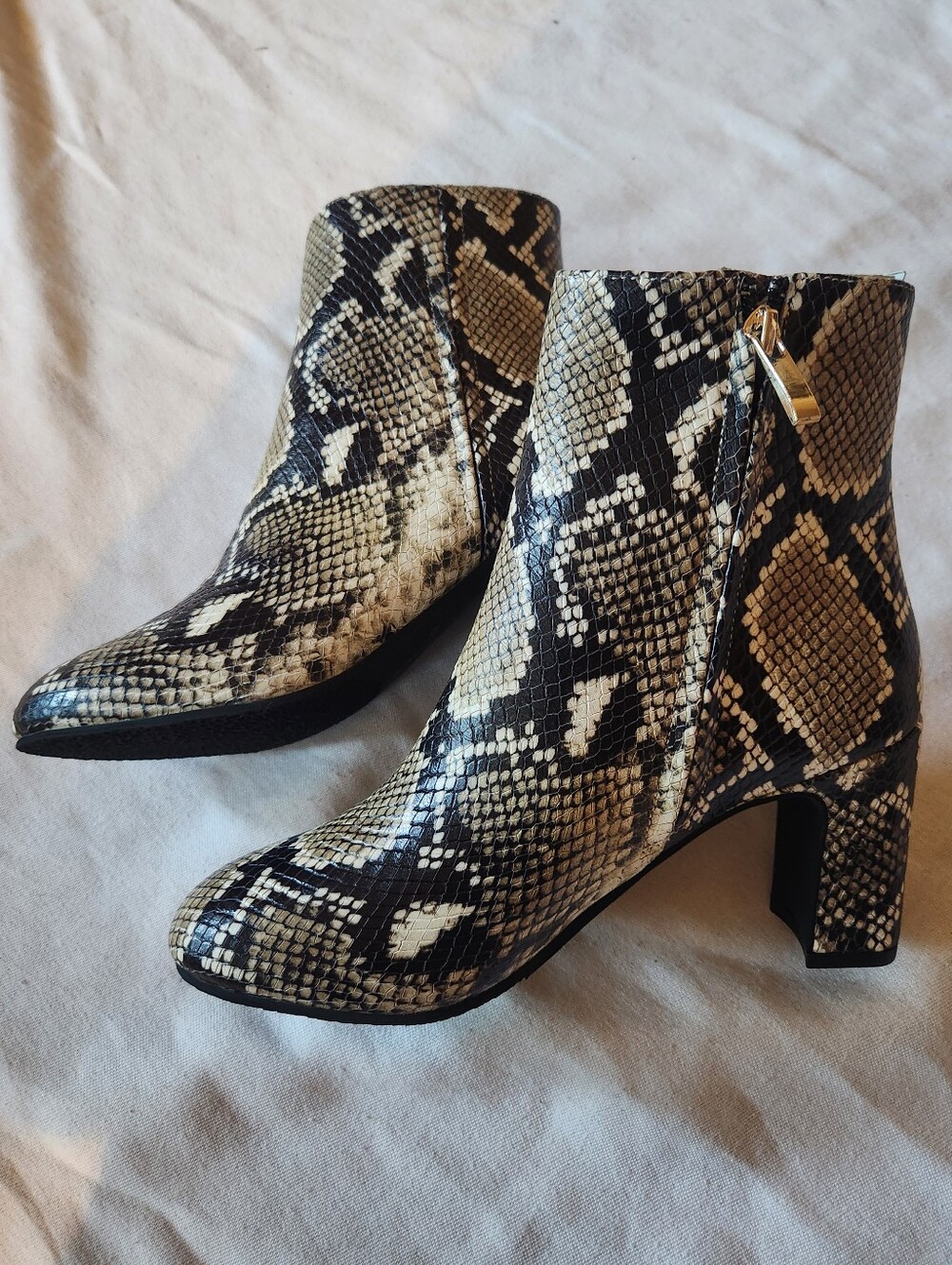 NWT Linea Paolo Wylda Snakeskin Leather Ankle Boots 5